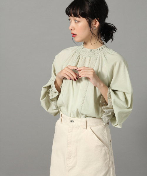 LOWRYS FARM（ローリーズファーム）の「スタンドレースブラウス　826444（シャツ/ブラウス・レディース・ブラック/オフホワイト/ブルー/ミント・FREE）」の4枚目の写真