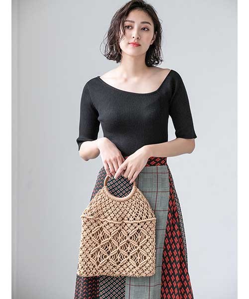 fifth(フィフス)の「ウッドハンドルかぎ編みバッグ(ハンドバッグ・レディース・オフホワイト/キャメル・FREE)」の1枚目の写真