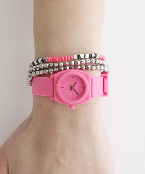 NIXON（ニクソン）の「THE SMALL TIME TELLER P（アナログ腕時計・レディース・ホワイト/ブラック/ブラウン/グリーン/ライム/ブルー系その他/パープル/ピンク系その他/レッド系その他・FREE）」の12枚目の写真