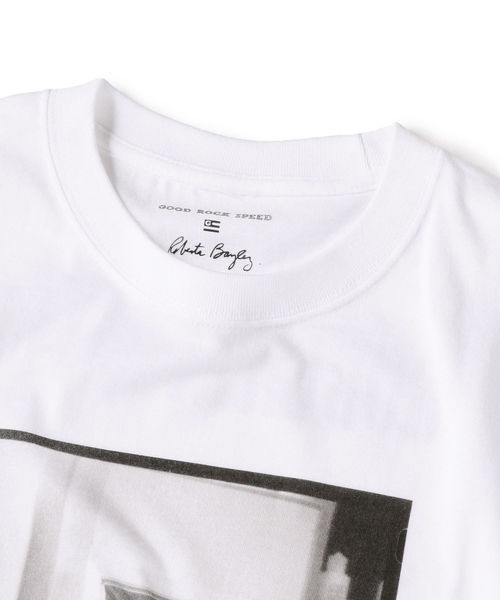 GOOD ROCK SPEED(グッドロックスピード)の「SU: ROBERTA BAYLY セルフポートレート Tシャツ ■(Tシャツ/カットソー・メンズ・レッド/ブルー/ホワイト/ライトホワイト・S/M/L/XL)」の5枚目の写真