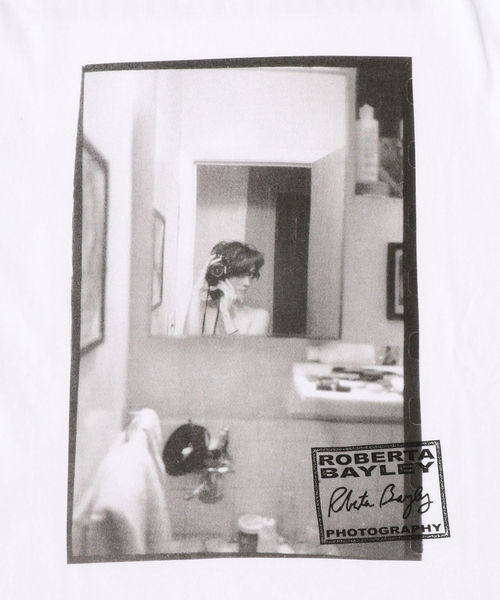 GOOD ROCK SPEED(グッドロックスピード)の「SU: ROBERTA BAYLY セルフポートレート Tシャツ ■(Tシャツ/カットソー・メンズ・レッド/ブルー/ホワイト/ライトホワイト・S/M/L/XL)」の11枚目の写真
