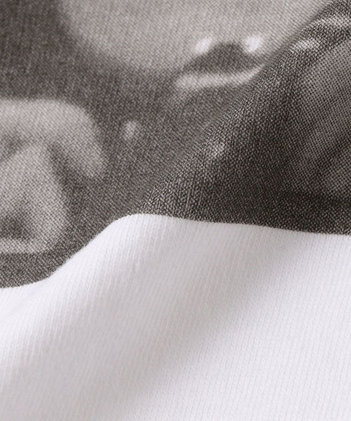 GOOD ROCK SPEED(グッドロックスピード)の「SU: ROBERTA BAYLY セルフポートレート Tシャツ ■(Tシャツ/カットソー・メンズ・レッド/ブルー/ホワイト/ライトホワイト・S/M/L/XL)」の15枚目の写真
