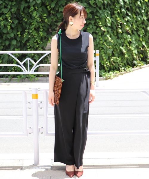 journal standard L'essage(ジャーナルスタンダードレサージュ)の「マットサテンフロントタックパンツ2(その他パンツ・レディース・ベージュ系その他/ブラック・36/38)」の16枚目の写真