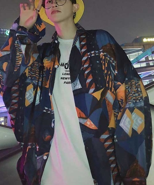 MGV（エムジーヴィー）の「【MGV】ヴィンテージ風プリントオーバーサイズシャツ（シャツ/ブラウス・メンズ・ブルー/グリーン・LARGE/X-LARGE/XX-LARGE/MEDIUM）」の8枚目の写真