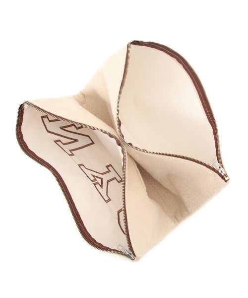 Ray BEAMS（レイビームス）の「◎MATATABI / "NYC" ボア クラッチバッグ（クラッチバッグ・レディース・オフホワイト/ブラック・ONE SIZE）」の14枚目の写真