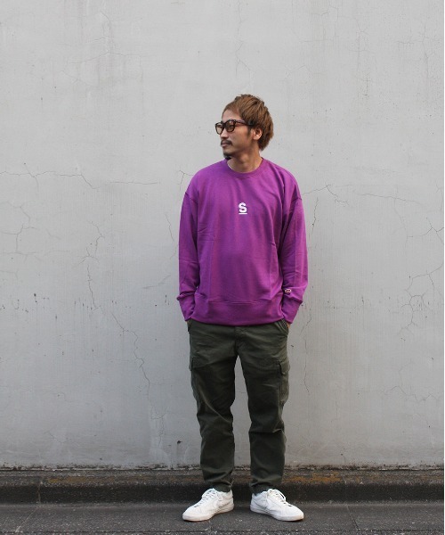 Slyde(スライド)の「【Slyde】S LOGO SWEAT CREW(スウェット・メンズ・ブラック/ベージュ/パープル/レッド・MEDIUM/LARGE/X-LARGE/SMALL)」の17枚目の写真