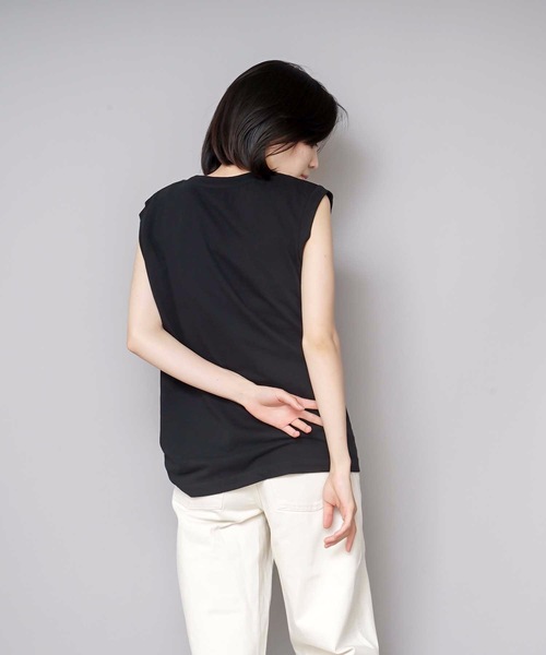 HANES(ヘインズ)の「【HANES/ヘインズ】【1枚で着れる厚手T】ヘインズ JAPAN FIT スリーブレス 2枚セット(白・黒)透けない5.3oz ノースリーブ(Tシャツ/カットソー・レディース・その他1/その他4/その他3/その他5/その他6/その他7/その他8・LARGE/MEDIUM)」の11枚目の写真