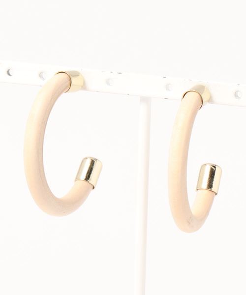 AMERICAN HOLIC（アメリカンホリック）の「ウッドフープピアス（ピアス（両耳用）・レディース・ベージュ/ブラウン・FREE）」の2枚目の写真
