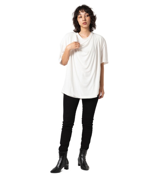 glamb(グラム)の「【glamb】Drape layered CS/GB0220/CS12(Tシャツ/カットソー・メンズ・ホワイト/ブラック・1/2/4/3)」の9枚目の写真