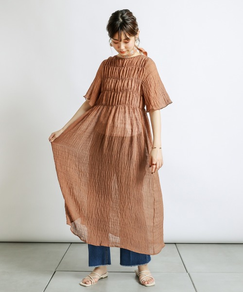 natural couture(ナチュラルクチュール)の「キラッと楊柳シャーリングワンピース(ワンピース・レディース・サックスブルー/グリーン/ブラウン系その他/グリーン系その他/レンガ・FREE)」の8枚目の写真