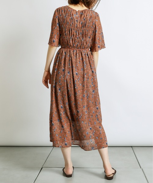 natural couture(ナチュラルクチュール)の「キラッと楊柳シャーリングワンピース(ワンピース・レディース・サックスブルー/グリーン/ブラウン系その他/グリーン系その他/レンガ・FREE)」の16枚目の写真