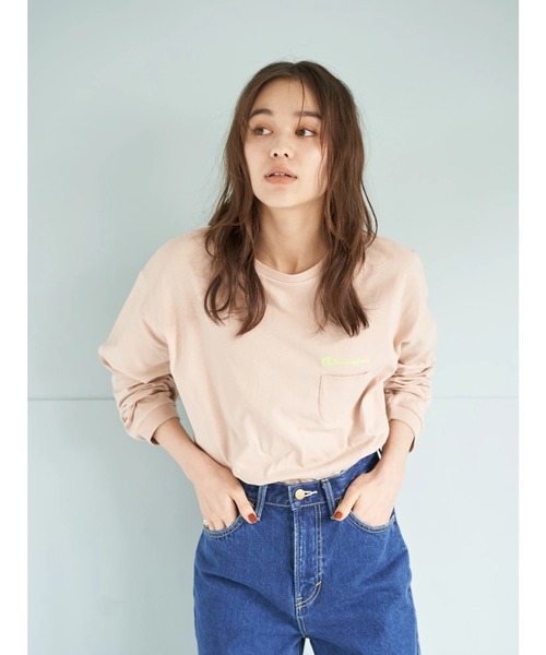 Champion（チャンピオン）の「【別注】Champion×earth　ネオン刺繍長袖Tシャツ ＊（Tシャツ/カットソー・レディース・ホワイト/ブラウン/ピンク・FREE）」の9枚目の写真