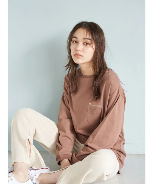 Champion（チャンピオン）の「【別注】Champion×earth　ネオン刺繍長袖Tシャツ ＊（Tシャツ/カットソー・レディース・ホワイト/ブラウン/ピンク・FREE）」の18枚目の写真