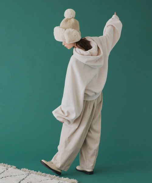 MERLOT（メルロー）の「ボリューム袖裏起毛パーカー（パーカー・レディース・ベージュ/ブラウン/グレー/グリーン/ナチュラル・FREE）」の14枚目の写真