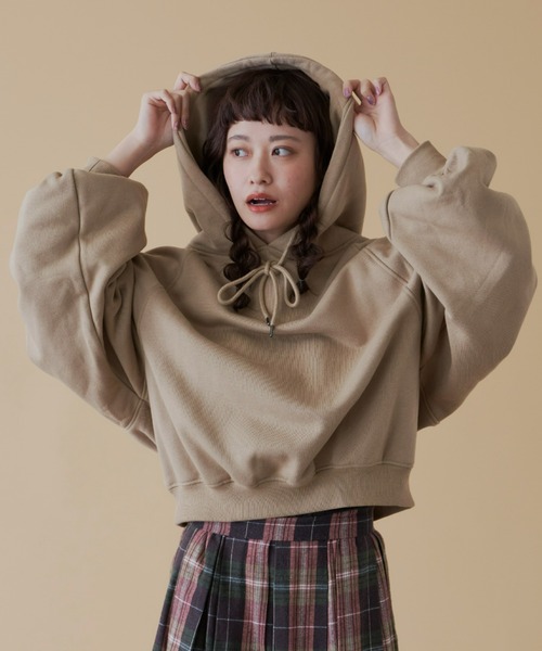 MERLOT（メルロー）の「ボリューム袖裏起毛パーカー（パーカー・レディース・ベージュ/ブラウン/グレー/グリーン/ナチュラル・FREE）」の15枚目の写真