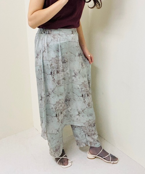 TEVALT（ヴァレット）の「ヴィンテージ　ウォールプリントスカート　レイヤード風パンツ（ドイツ転写プリント）（スカート・レディース・グレー/ミント・38）」の10枚目の写真