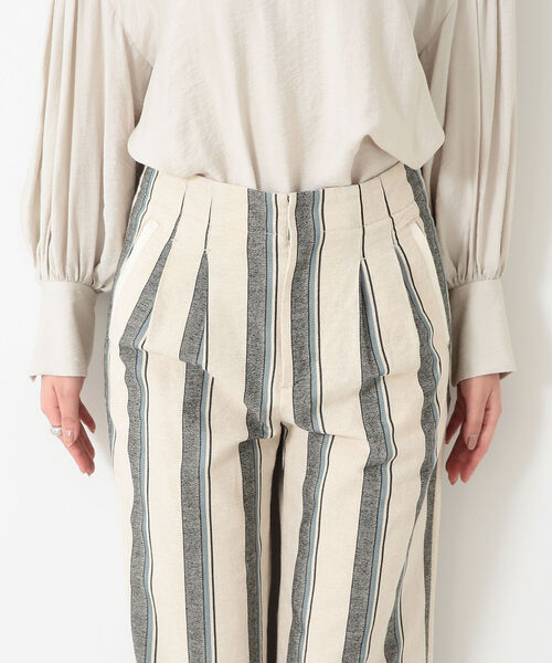 BEAMS LIGHTS(ビームスライツ)の「BEAMS LIGHTS / ストライプ タック ワイドパンツ(その他パンツ・レディース・サックスブルー/ベージュ・36/38)」の6枚目の写真