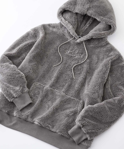 KANGOL(カンゴール)の「KANGOL / カンゴール 別注 シャギーボア ロゴ刺繍 オーバーサイズ プルオーバーパーカー(パーカー・メンズ・アイボリー/ブラウン系その他/グレイッシュベージュ/グレイッシュブルー/ブラック/ベージュ/グレー/ブラウン・M/L)」の4枚目の写真