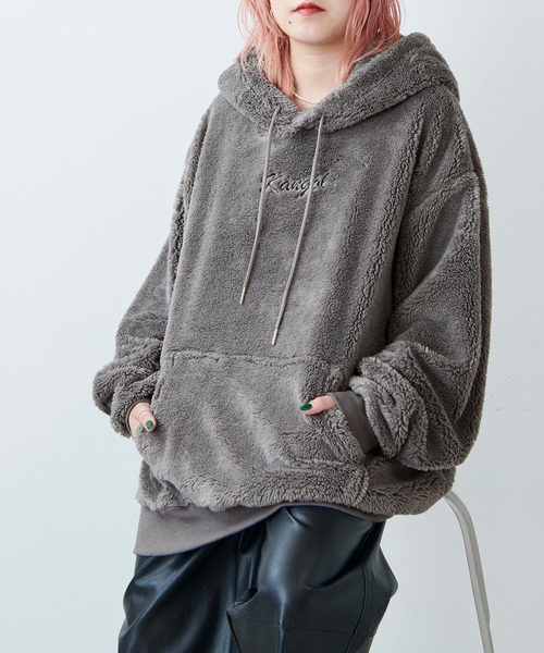 KANGOL(カンゴール)の「KANGOL / カンゴール 別注 シャギーボア ロゴ刺繍 オーバーサイズ プルオーバーパーカー(パーカー・メンズ・アイボリー/ブラウン系その他/グレイッシュベージュ/グレイッシュブルー/ブラック/ベージュ/グレー/ブラウン・M/L)」の11枚目の写真