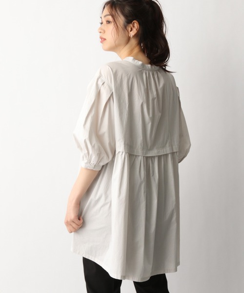 GLOBAL WORK（グローバルワーク）の「コットン／バックキリカエブラウス/939881（シャツ/ブラウス・レディース・ライトグレー/ホワイト/ダークグレー/ライトピンク・FREE）」の2枚目の写真