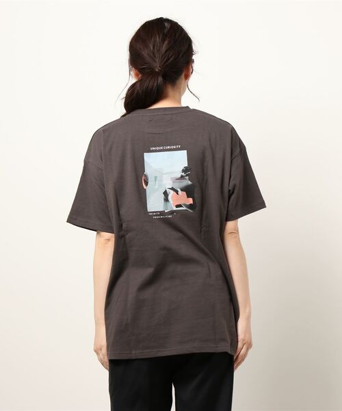 PAGEBOY(ページボーイ)の「モードフォトTシャツ(Tシャツ/カットソー・レディース・オフホワイト/ブラック/チャコールグレー・FREE)」の20枚目の写真