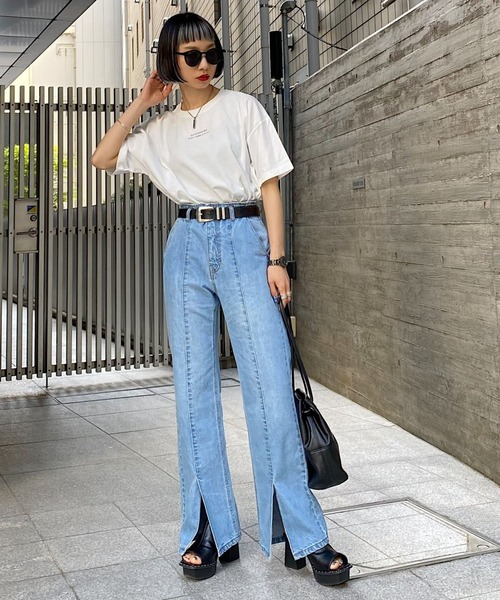 PAGEBOY(ページボーイ)の「モードフォトTシャツ(Tシャツ/カットソー・レディース・オフホワイト/ブラック/チャコールグレー・FREE)」の6枚目の写真