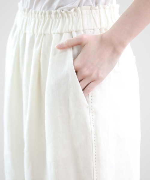 Pao de lo(パオデロ)の「先染めリネンへリンボンパンツ(その他パンツ・レディース・ブラック/ベージュ/オフホワイト・9号/7号)」の22枚目の写真