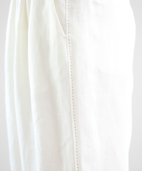 Pao de lo(パオデロ)の「先染めリネンへリンボンパンツ(その他パンツ・レディース・ブラック/ベージュ/オフホワイト・9号/7号)」の16枚目の写真