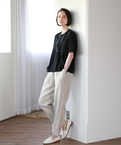 Pao de lo(パオデロ)の「先染めリネンへリンボンパンツ(その他パンツ・レディース・ブラック/ベージュ/オフホワイト・9号/7号)」の4枚目の写真