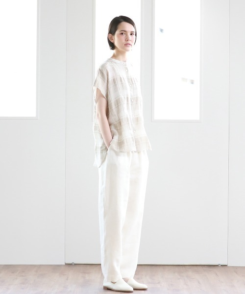 Pao de lo(パオデロ)の「先染めリネンへリンボンパンツ(その他パンツ・レディース・ブラック/ベージュ/オフホワイト・9号/7号)」の12枚目の写真