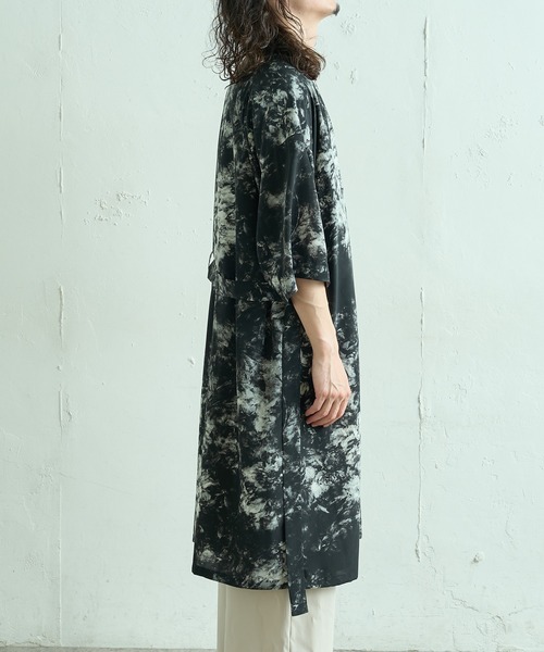 Lui’s(ルイス)21SSコレクション アーティスティックフラワーガウン Lui's（ルイス）の「アーティスティックフラワーガウン（シャツ