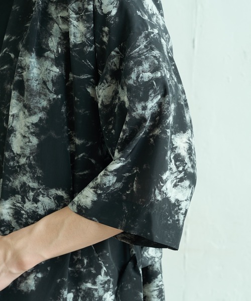 Lui’s(ルイス)21SSコレクション アーティスティックフラワーガウン Lui's（ルイス）の「アーティスティックフラワーガウン（シャツ