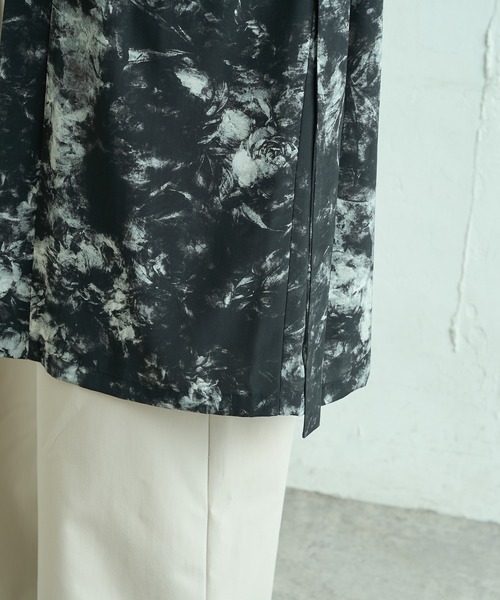 Lui's(ルイス)の「アーティスティックフラワーガウン(シャツ/ブラウス・メンズ・ブラック/ゴールド/ブルー・FREE)」の20枚目の写真