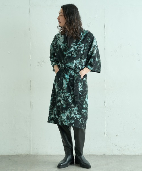 Lui's(ルイス)の「アーティスティックフラワーガウン(シャツ/ブラウス・メンズ・ブラック/ゴールド/ブルー・FREE)」の7枚目の写真