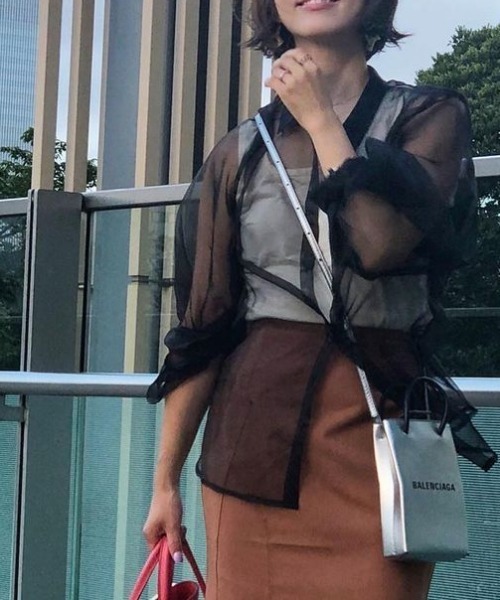 aimoha(アイモハ)の「透け感ニュアンスカラー選べる襟ブラウス(シャツ/ブラウス・レディース・ブラック系その他3/ブラック系その他4/ベージュ系その他3/ベージュ系その他4/パープル系その他3/パープル系その他4/ネイビー系3/ネイビー系4・FREE)」の3枚目の写真