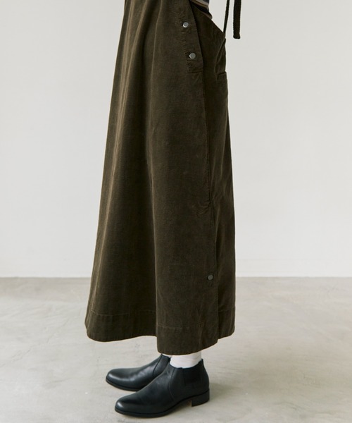 note et silence （ノートエシロンス）の「顔料染コーデュロイ ジャンパースカート（ジャンパースカート・レディース・カーキ/マスタード/グレー・FREE）」の13枚目の写真