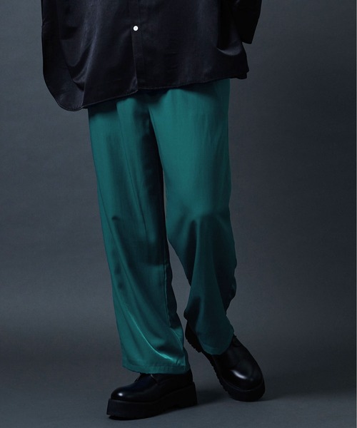 Ellno Loset(エルノロゼット)の「ポリトロトラウザーパンツ(セットアップ対応)(スラックス・メンズ・ブラック/レッド/ブルーグリーン・MEDIUM/LARGE)」の2枚目の写真