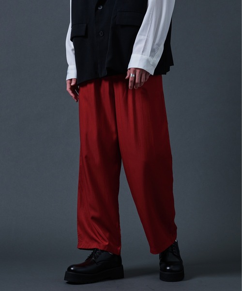 Ellno Loset(エルノロゼット)の「ポリトロトラウザーパンツ(セットアップ対応)(スラックス・メンズ・ブラック/レッド/ブルーグリーン・MEDIUM/LARGE)」の11枚目の写真