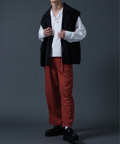 Ellno Loset(エルノロゼット)の「ポリトロトラウザーパンツ(セットアップ対応)(スラックス・メンズ・ブラック/レッド/ブルーグリーン・MEDIUM/LARGE)」の9枚目の写真