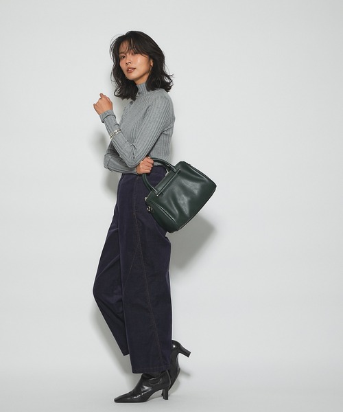 RIVE DROITE(リヴドロワ)の「脚長効果抜群の大人デニム 別珍デニムパンツ(デニムパンツ・レディース・ブラック/ネイビー・FREE)」の18枚目の写真