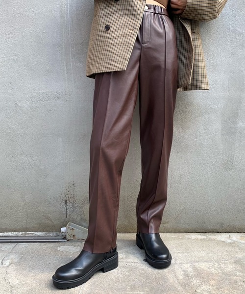 CIAOPANIC（チャオパニック）の「フェイクレザースリムパンツ（その他パンツ・レディース・ブラック/ブラウン/ライトベージュ/オリーブ・SMALL/MEDIUM）」の3枚目の写真