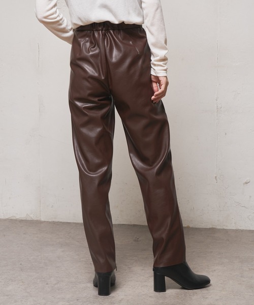CIAOPANIC（チャオパニック）の「フェイクレザースリムパンツ（その他パンツ・レディース・ブラック/ブラウン/ライトベージュ/オリーブ・SMALL/MEDIUM）」の16枚目の写真