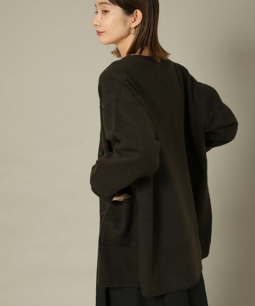 KBF(ケイビーエフ)の「Vネックロングカーディガン(ニット/セーター・レディース・オートミール/ブラウン/グレー・ONE)」の18枚目の写真