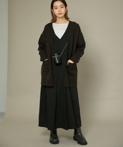 KBF(ケイビーエフ)の「Vネックロングカーディガン(ニット/セーター・レディース・オートミール/ブラウン/グレー・ONE)」の19枚目の写真