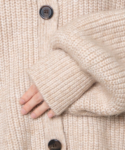 DuKKah(デュカ)の「Dukkah/オーバーサイズカーディガン(カーディガン/ボレロ・レディース・ベージュ/パープル・X-SMALL)」の16枚目の写真