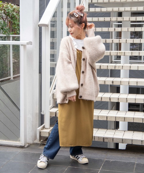 DuKKah(デュカ)の「Dukkah/オーバーサイズカーディガン(カーディガン/ボレロ・レディース・ベージュ/パープル・X-SMALL)」の4枚目の写真