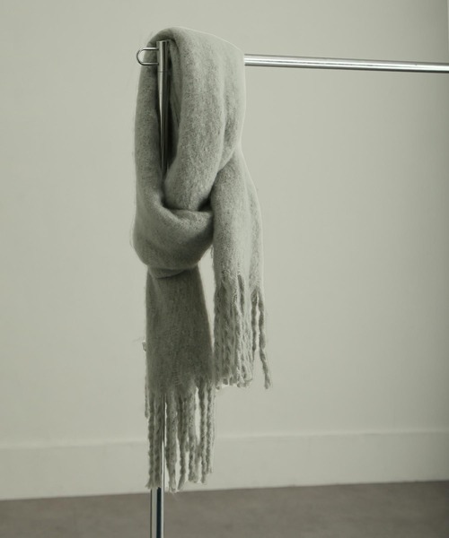 NILWAY（ニルウェイ）の「ボリューミーブークレビッグフリンジマフラー/大判マフラー（マフラー・メンズ・ブラック/グレー/アイボリー/モカ/チャコール・FREE）」の10枚目の写真