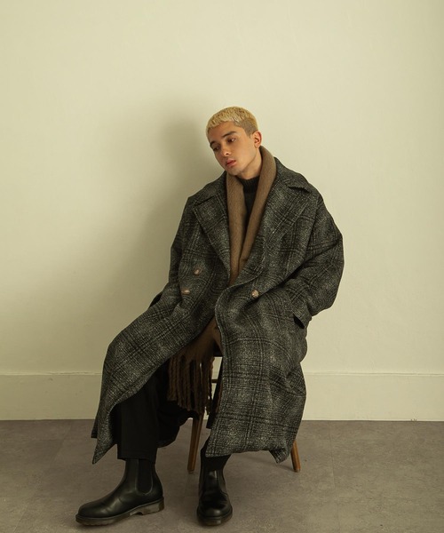 NILWAY（ニルウェイ）の「ボリューミーブークレビッグフリンジマフラー/大判マフラー（マフラー・メンズ・ブラック/グレー/アイボリー/モカ/チャコール・FREE）」の12枚目の写真