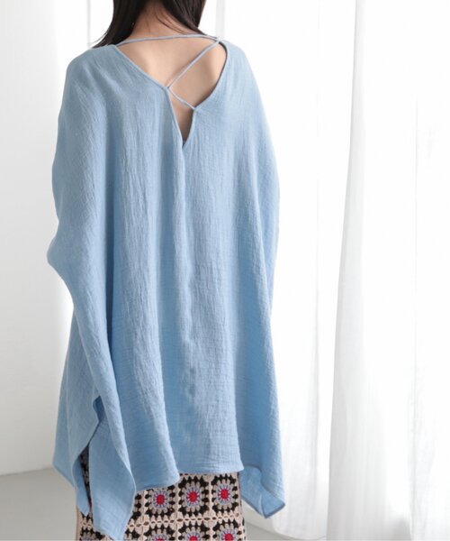 MJUKA.(ミューカ)の「AZUMADAKI DYEING WAFFLE PONCHO BLOUSE(シャツ/ブラウス・レディース・オフホワイト/サックスブルー/ブラック・FREE)」の3枚目の写真