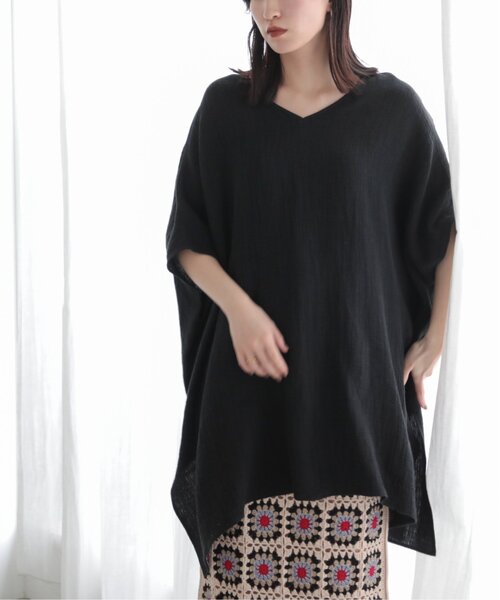 MJUKA.(ミューカ)の「AZUMADAKI DYEING WAFFLE PONCHO BLOUSE(シャツ/ブラウス・レディース・オフホワイト/サックスブルー/ブラック・FREE)」の2枚目の写真